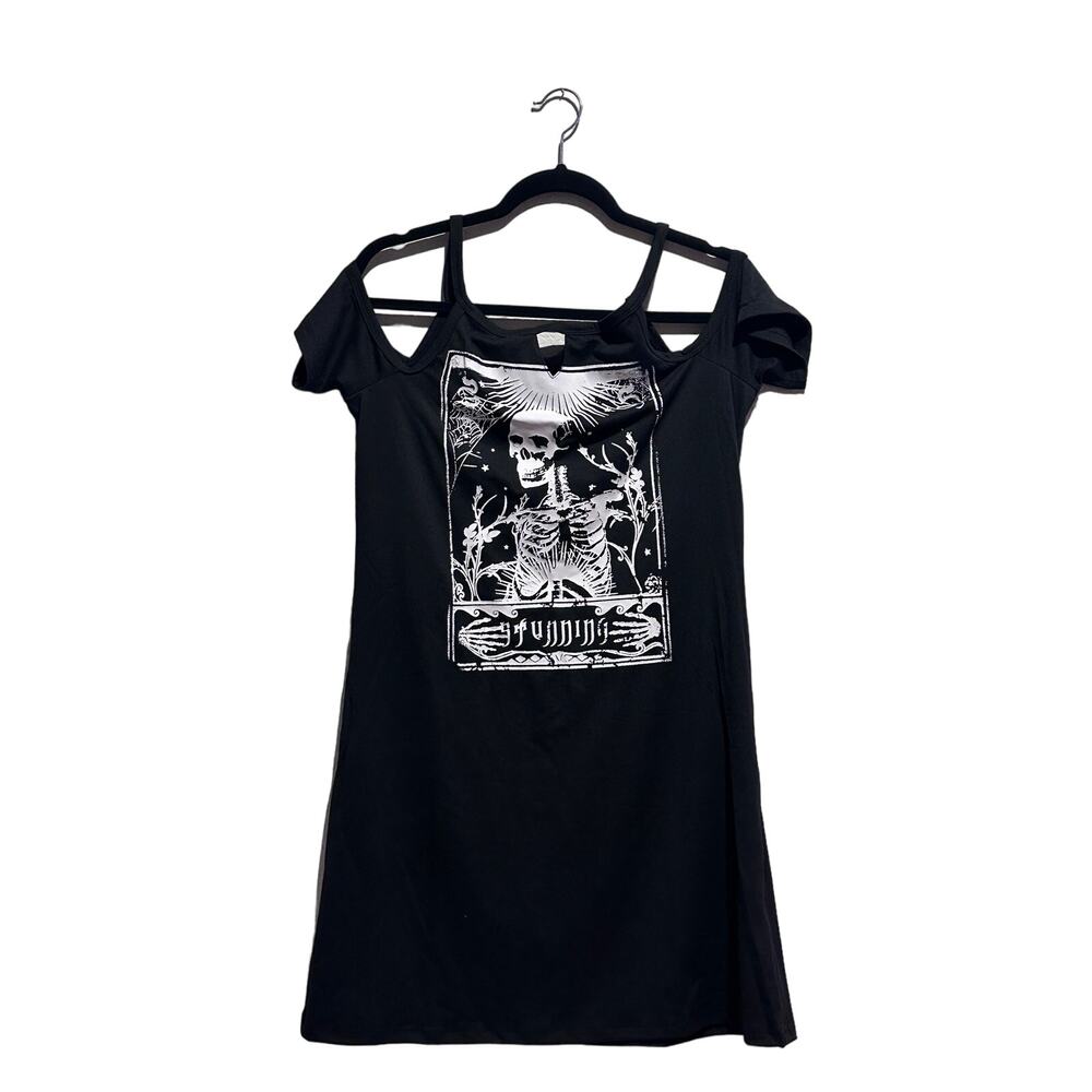 “Stunning” Skeleton Cold Shoulder T-Shirt Dress